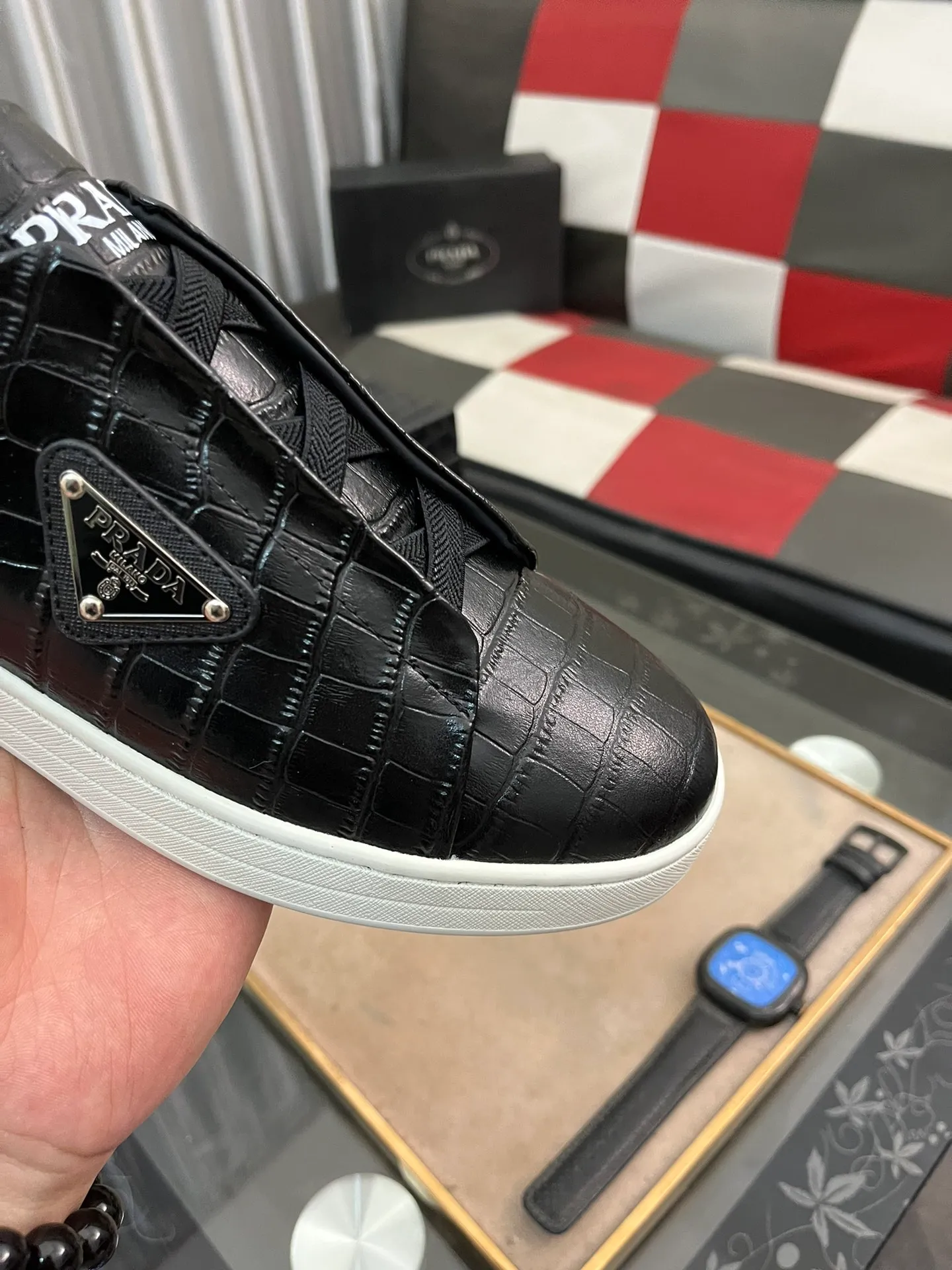 Men's shoes 💰540⌚️⌚️【PRADA】Prada - High-end quality casual sports shoes - Upper: calf leather shoe body with brand metal fasteners, - Inner lining: breathable leather lining - Outsole: ultra-light TPU foam·rubber; molded outsole -Super high quality control·Fine workmanship: highlighted (high-end·luxury·grade) -Size: 38-443️⃣Colors available